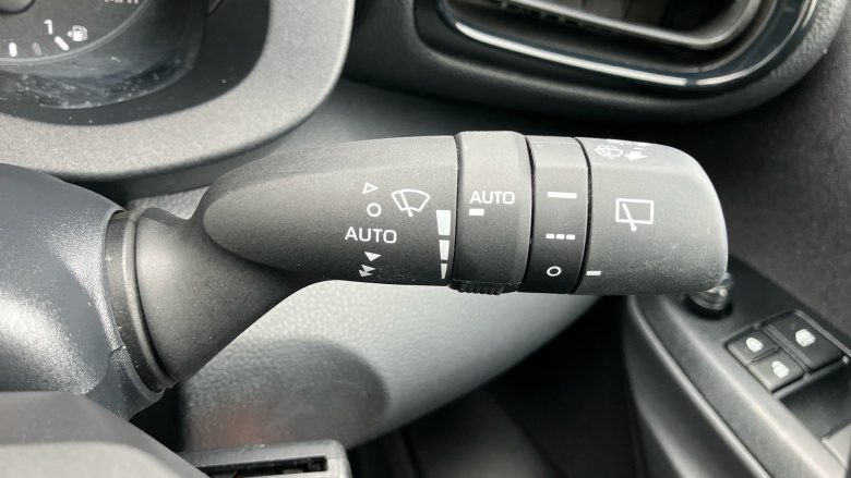 Toyota Yaris 1.5 Hybrid Icon 5dr CVT Hybrid Hatchback